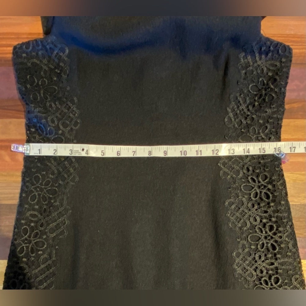 Banana Republic Lace-Trim Wool Sleeveless Shift, size 10 - Picture 8 of 8